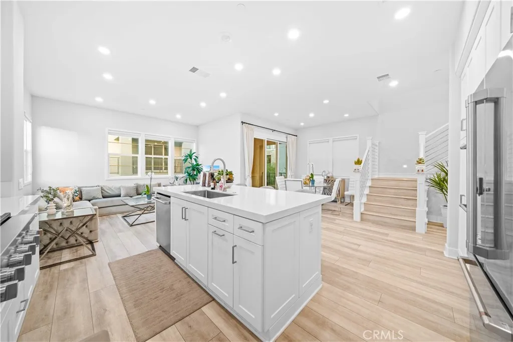 119 Glance, Irvine, California 92618 home-pic-14