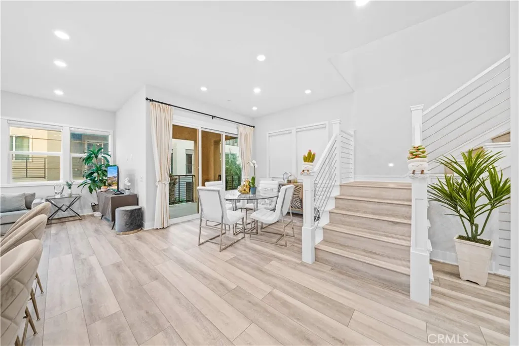 119 Glance, Irvine, California 92618 home-pic-15