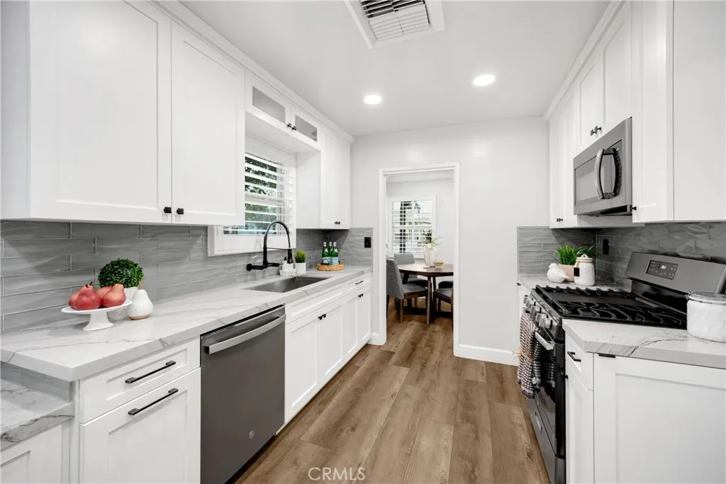 5003 N Garsden, Covina, California 91724 home-pic-25
