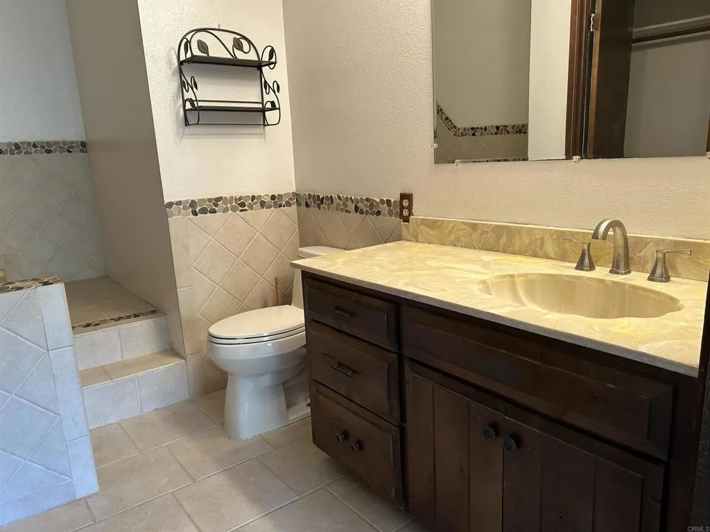 14404 Hillside Drive, Jamul, California 91935 home-pic-24