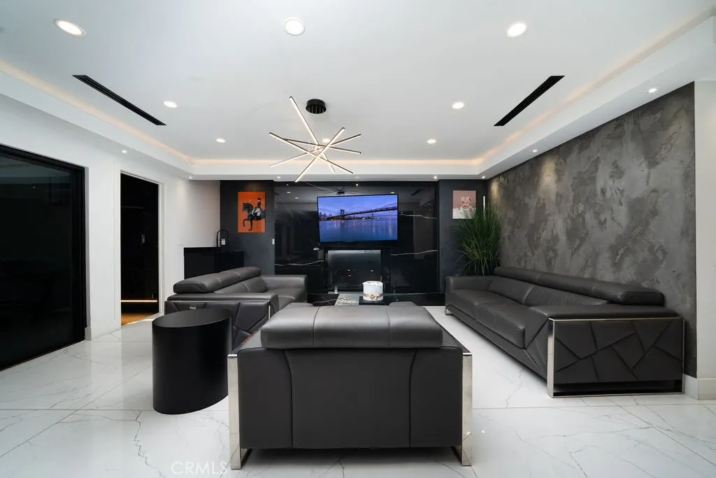 9263 Otto Street, Downey, California 90240 home-pic-4