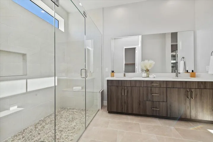 39-Bathroom
