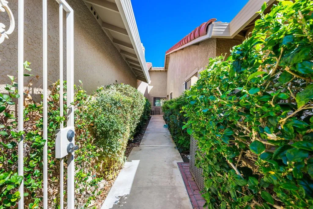 4 Maximo Way, Palm Desert, California 92260 home-pic-7