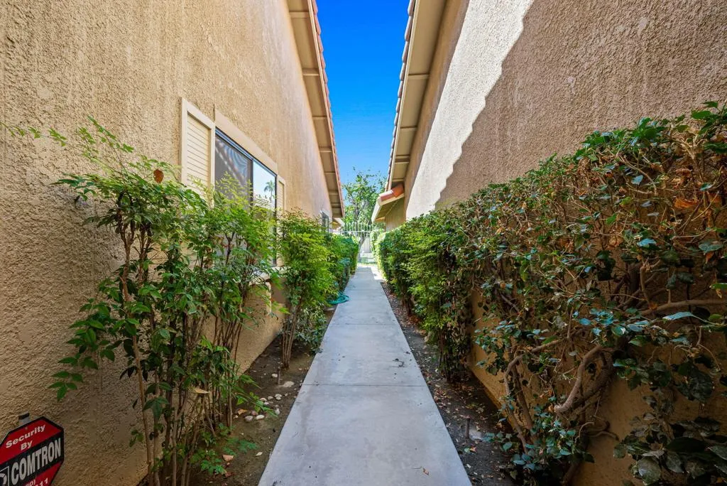 4 Maximo Way, Palm Desert, California 92260 home-pic-9