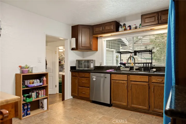 2667 Hunsaker, Running Springs, California 92382
