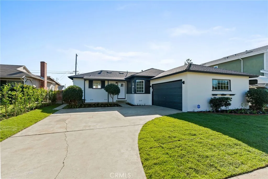 2302 W 115th, Hawthorne, California 90250 home-pic-1