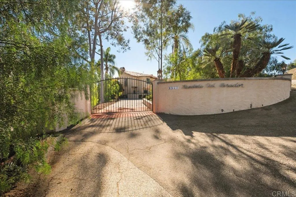 3577 Stonegate Pl, Fallbrook, California 92028 home-pic-2