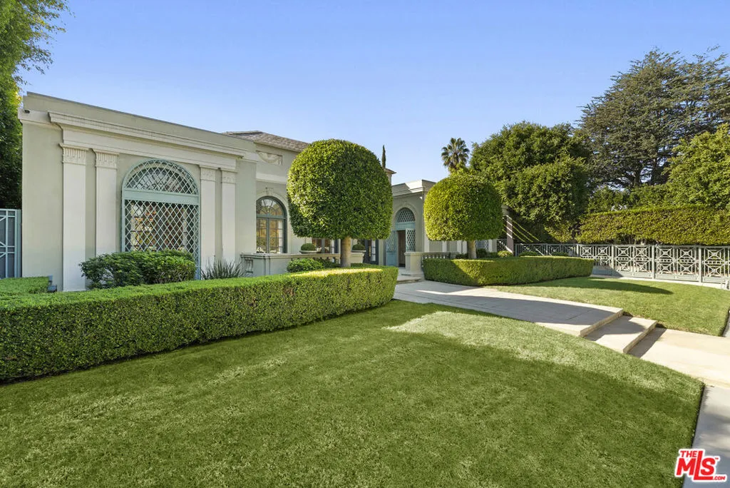 803 N Rexford Drive, Beverly Hills, California 90210 home-pic-2
