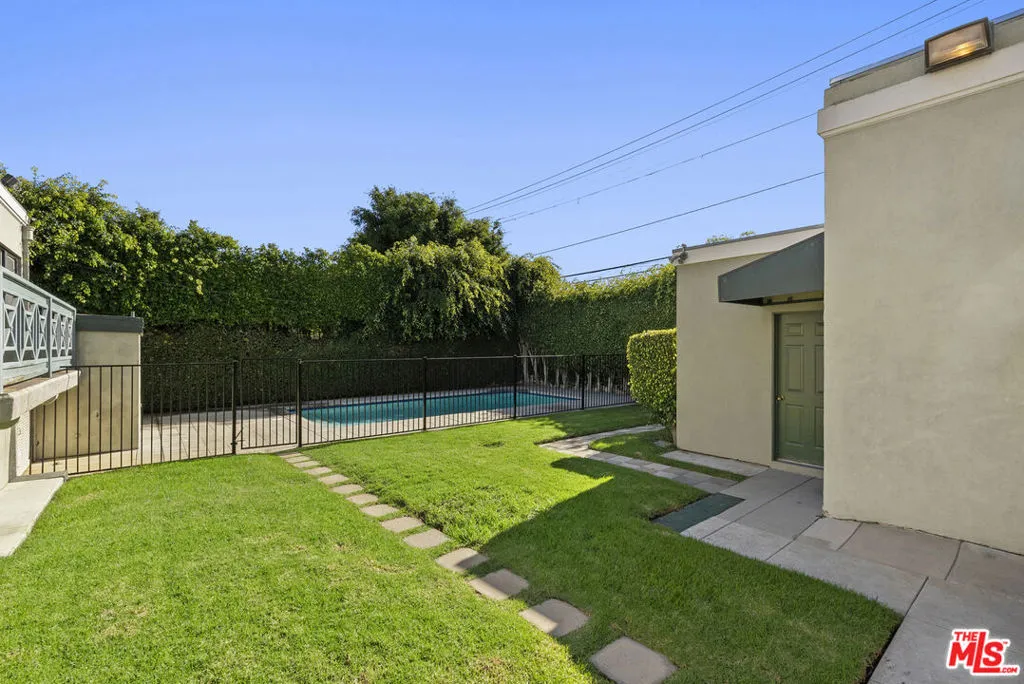 803 N Rexford Drive, Beverly Hills, California 90210 home-pic-57