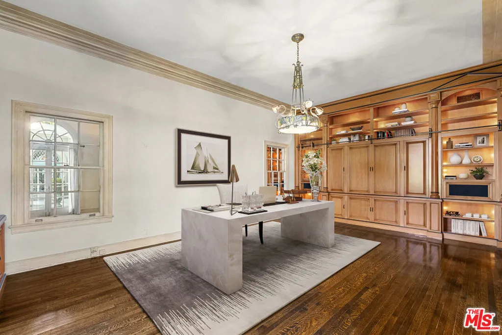 803 N Rexford Drive, Beverly Hills, California 90210 home-pic-8