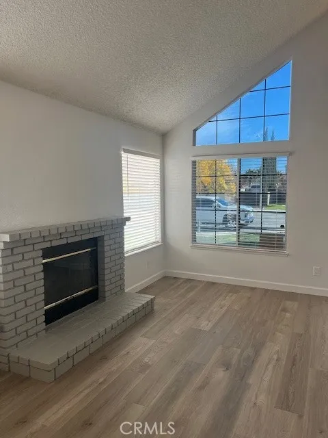 44147 Jamie Court, Lancaster, California 93536 home-pic-7