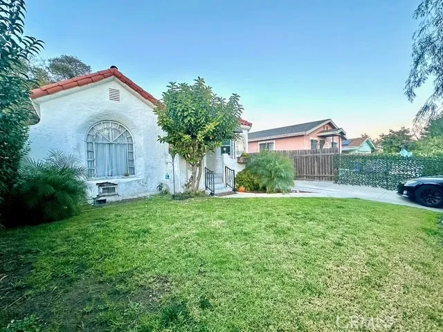 807 E 106th, Los Angeles, California 90002 home-pic-0