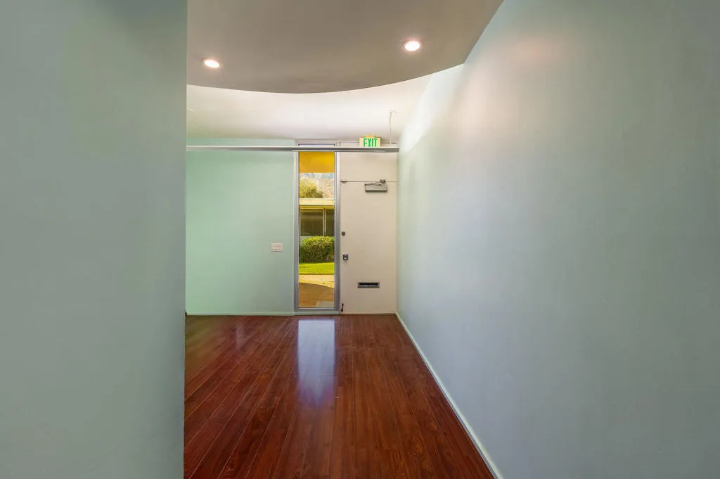 gallery-image 4