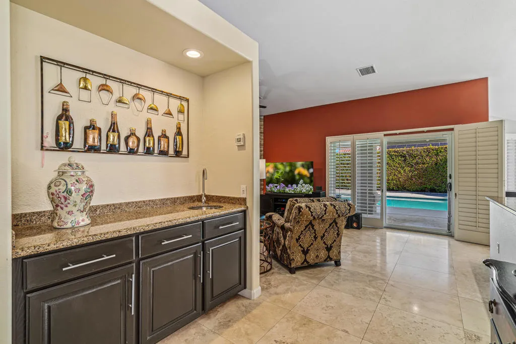 36690 Palm Court, Rancho Mirage, California 92270 home-pic-11