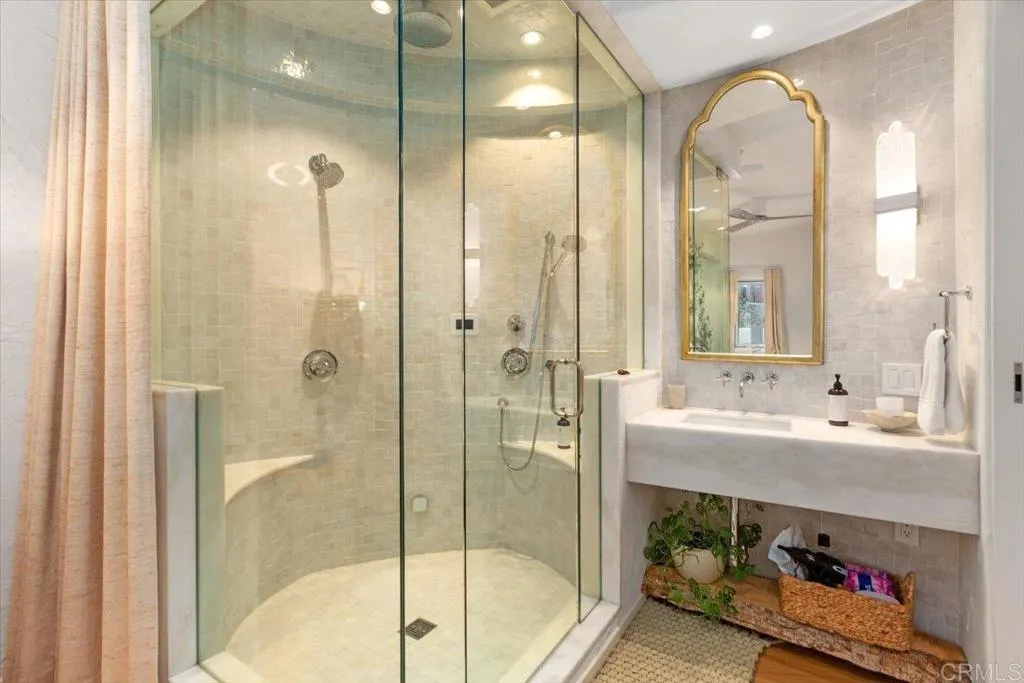 3709 Ocean Front Walk, San Diego, California 92109 home-pic-33