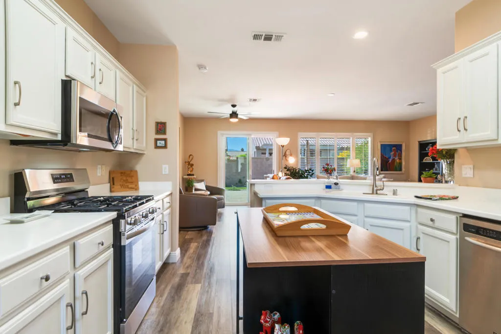 78663 Stansbury Court, Palm Desert, California 92211 home-pic-2