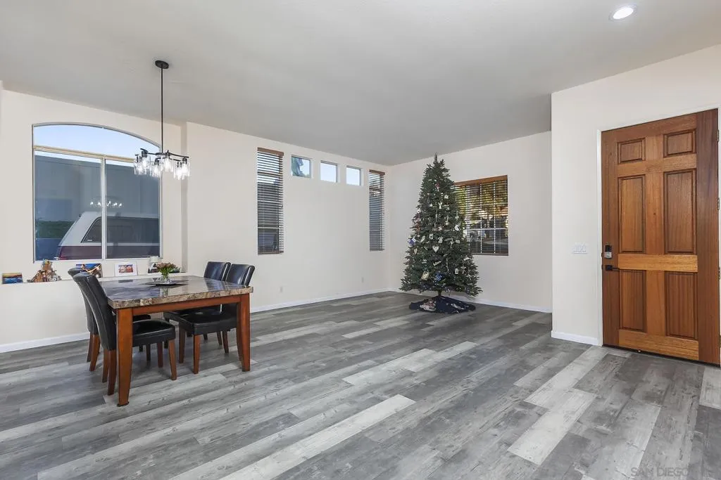 1106 Paseo Marguerita, Chula Vista, California 91910 home-pic-17