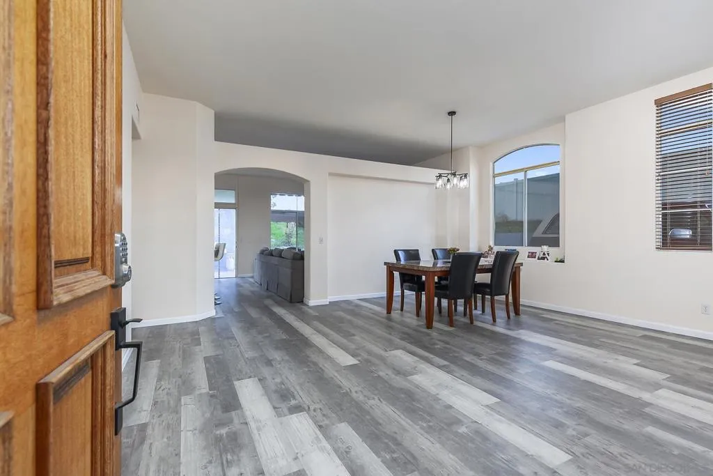 1106 Paseo Marguerita, Chula Vista, California 91910 home-pic-16