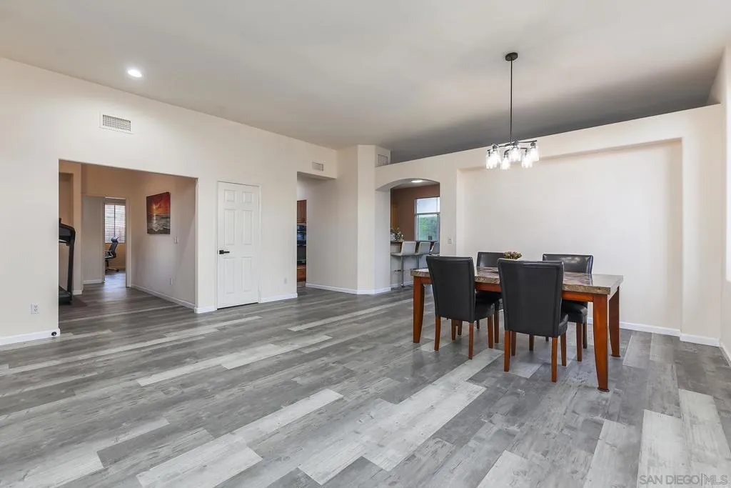 1106 Paseo Marguerita, Chula Vista, California 91910 home-pic-19