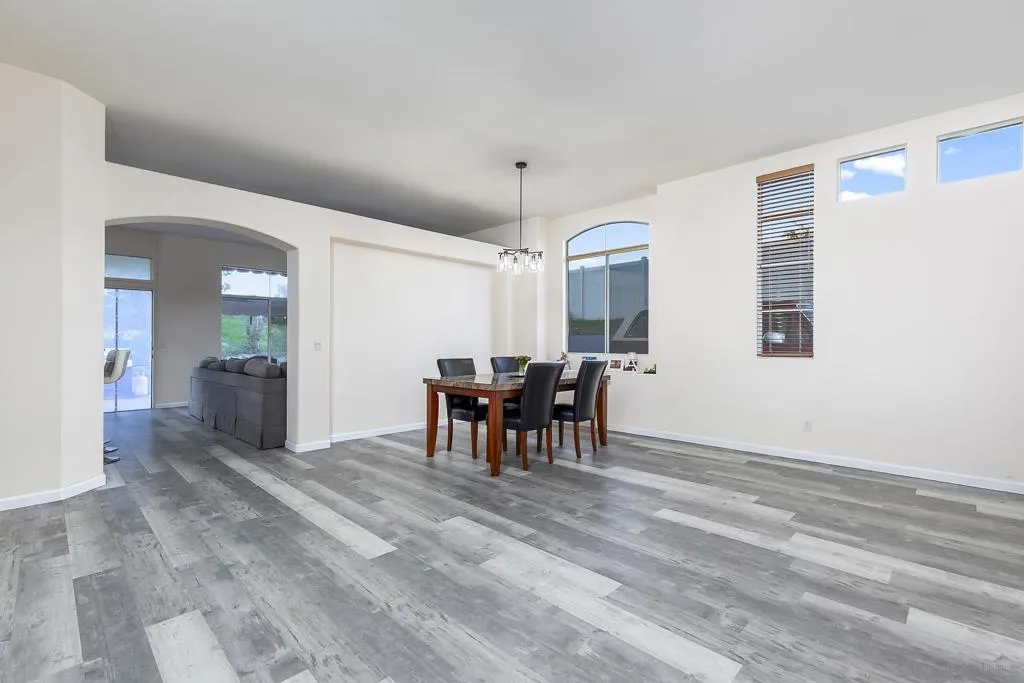 1106 Paseo Marguerita, Chula Vista, California 91910 home-pic-18