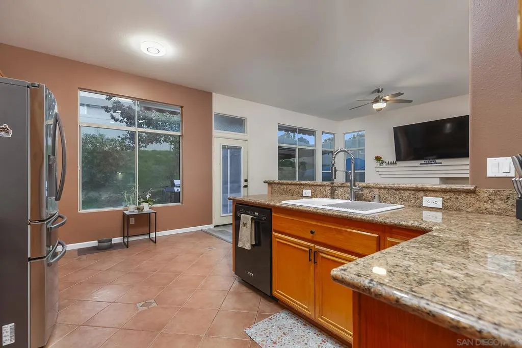 1106 Paseo Marguerita, Chula Vista, California 91910 home-pic-32