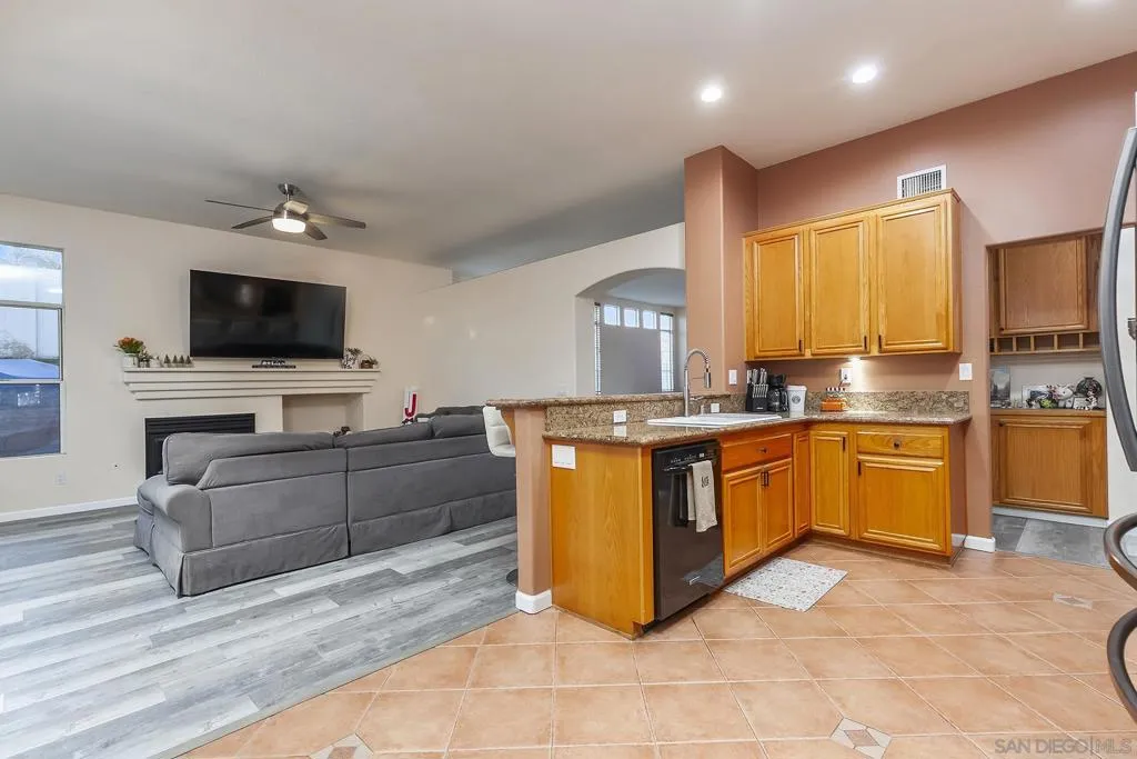 1106 Paseo Marguerita, Chula Vista, California 91910 home-pic-31
