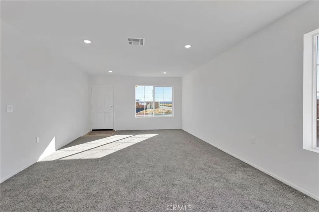 10110 Kemper Avenue, Adelanto, California 92301 home-pic-5