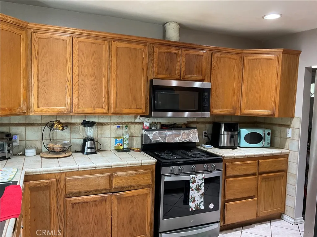 10655 Limonite, Jurupa Valley, California 91752 home-pic-16