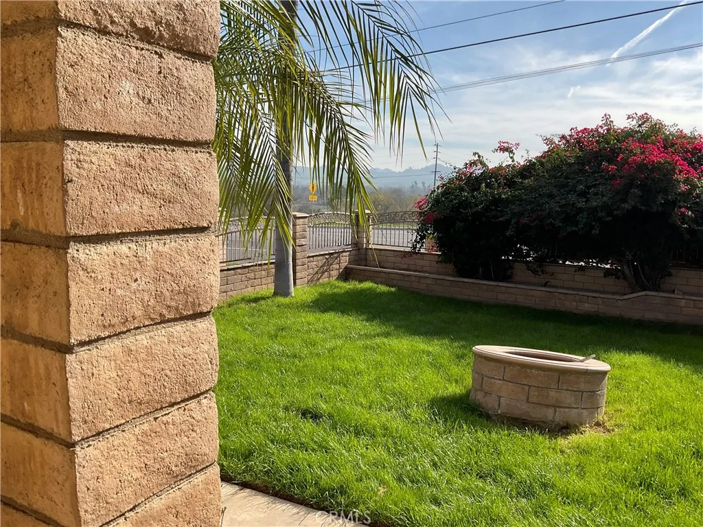 10655 Limonite, Jurupa Valley, California 91752 home-pic-9