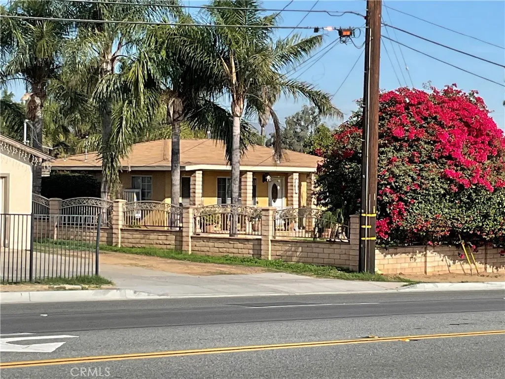 10655 Limonite, Jurupa Valley, California 91752 home-pic-0