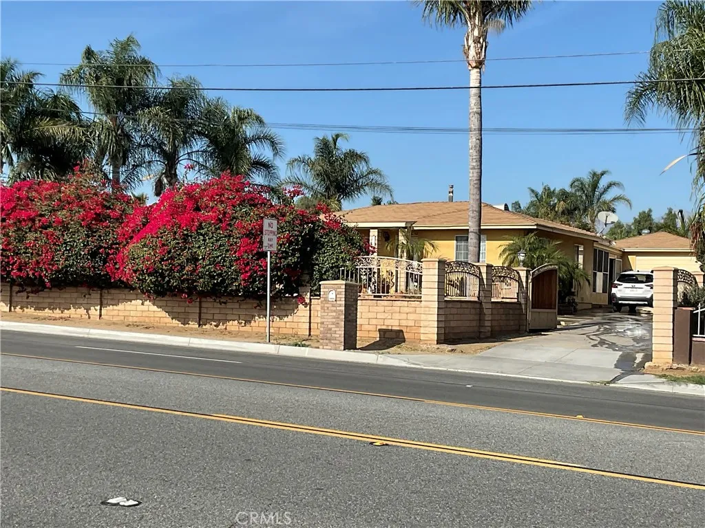 10655 Limonite, Jurupa Valley, California 91752 home-pic-3