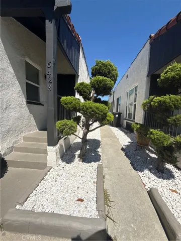 6428 S Van Ness, Los Angeles, California 90047