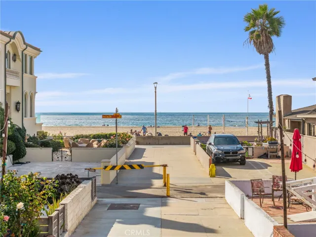 32 21st, Hermosa Beach, California 90254