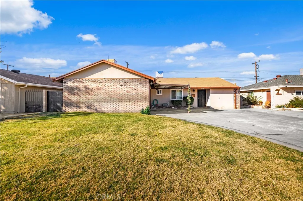 45461 3rd E, Lancaster, California 93535 home-pic-2