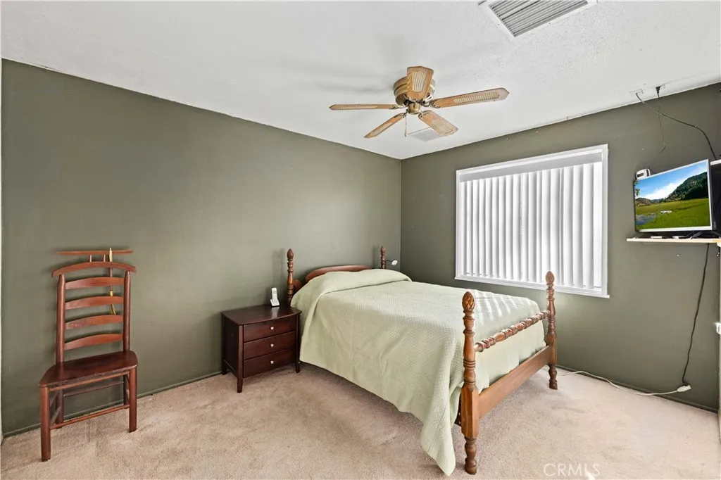 45461 3rd E, Lancaster, California 93535 home-pic-15