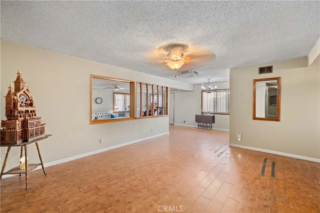 45461 3rd E, Lancaster, California 93535 home-pic-4