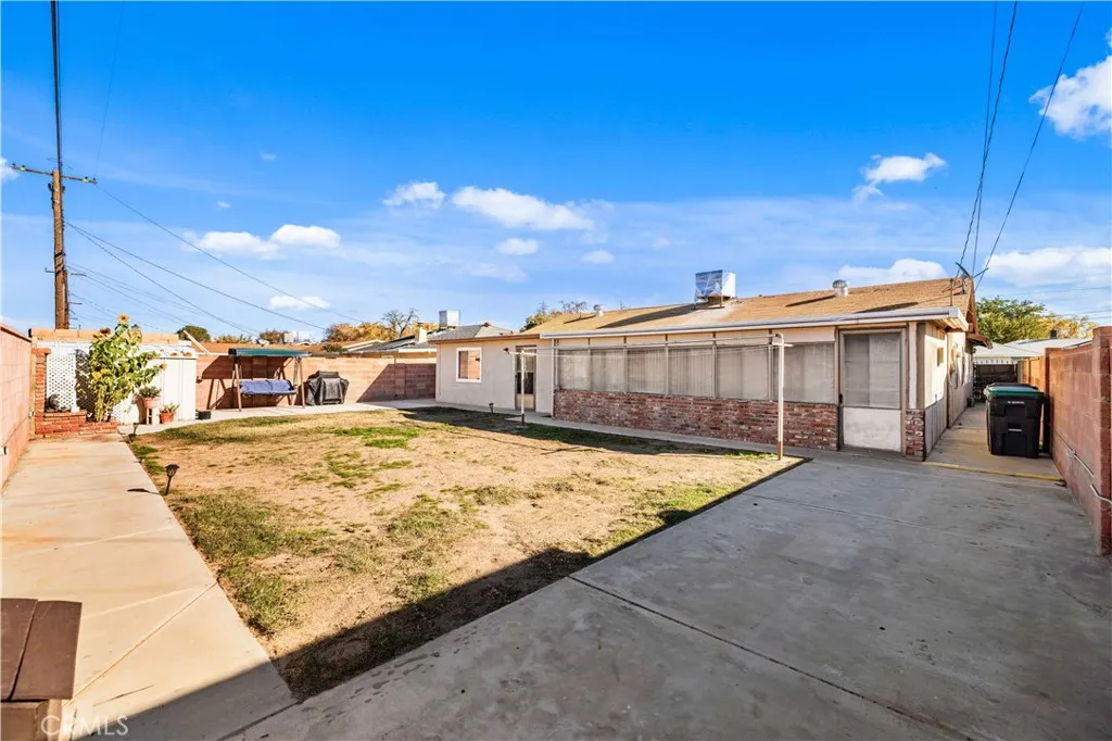 45461 3rd E, Lancaster, California 93535 home-pic-18
