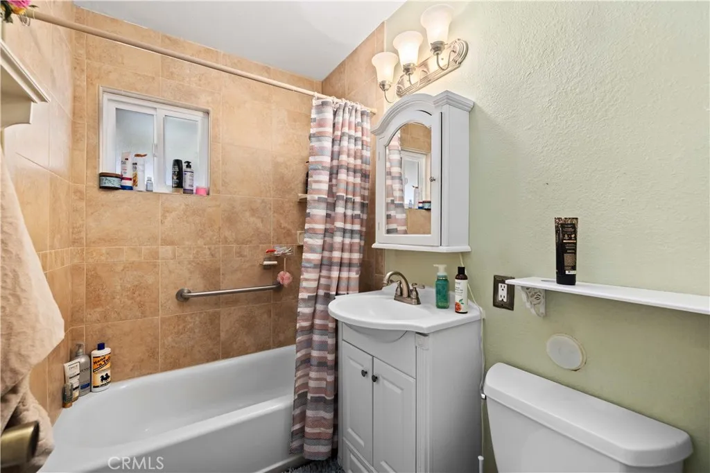 45461 3rd E, Lancaster, California 93535 home-pic-12