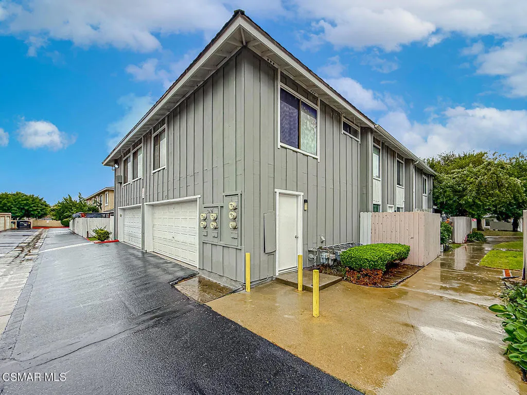 3476 Lockwood Court 33, Simi Valley, California 93063 home-pic-25