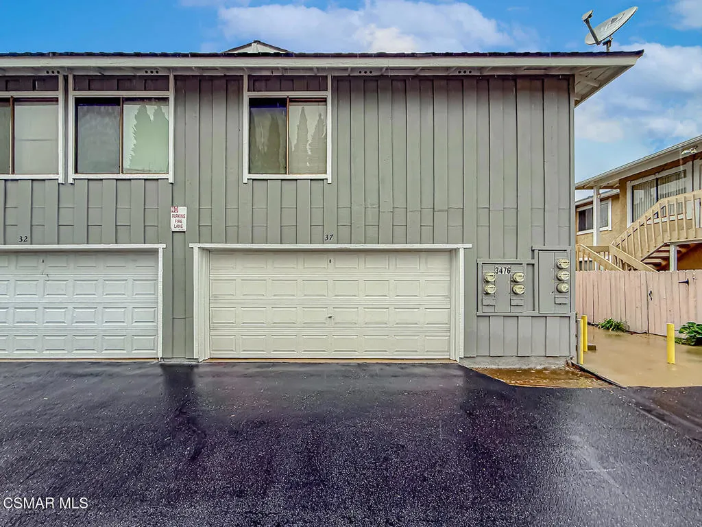 3476 Lockwood Court 33, Simi Valley, California 93063 home-pic-24