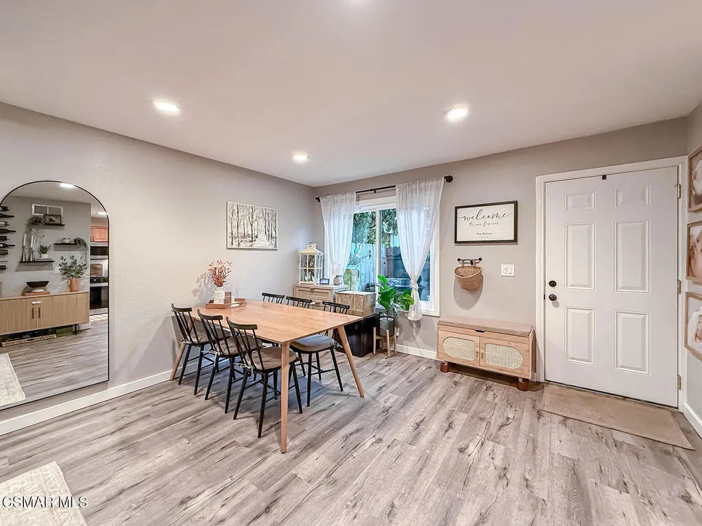3476 Lockwood Court 33, Simi Valley, California 93063 home-pic-3