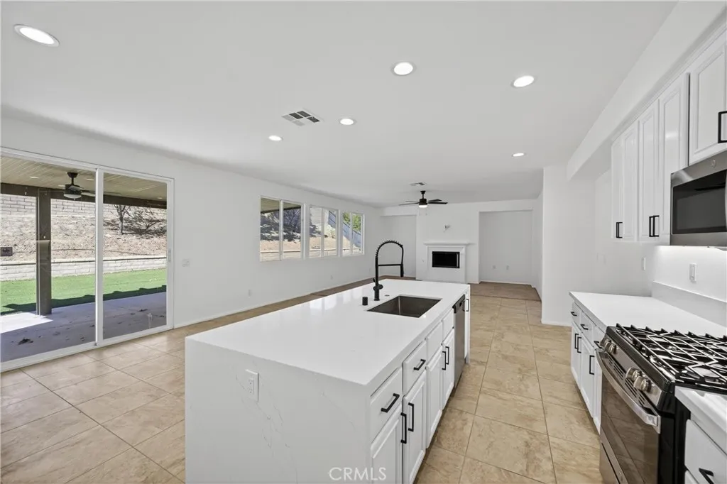 205 Logan, Beaumont, California 92223 home-pic-24