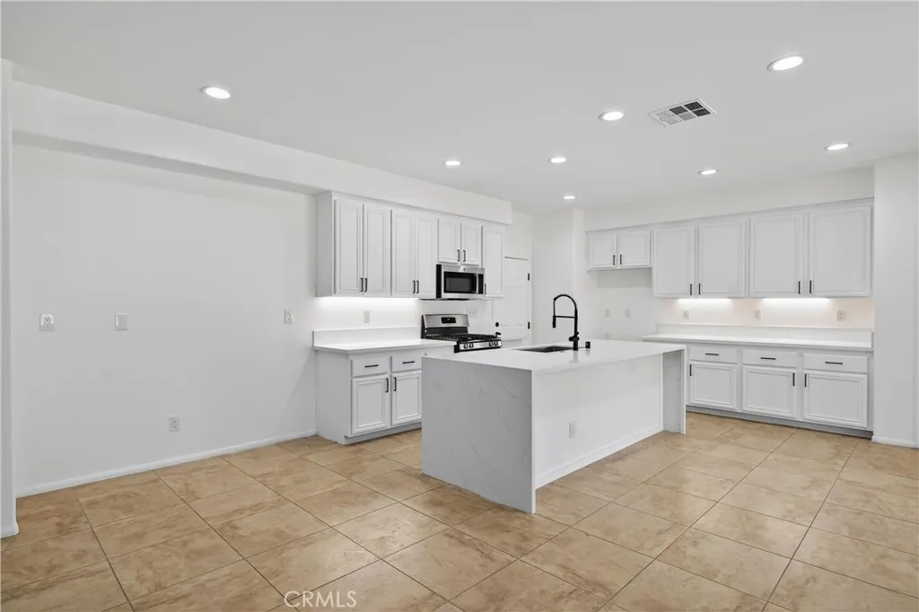 205 Logan, Beaumont, California 92223 home-pic-19