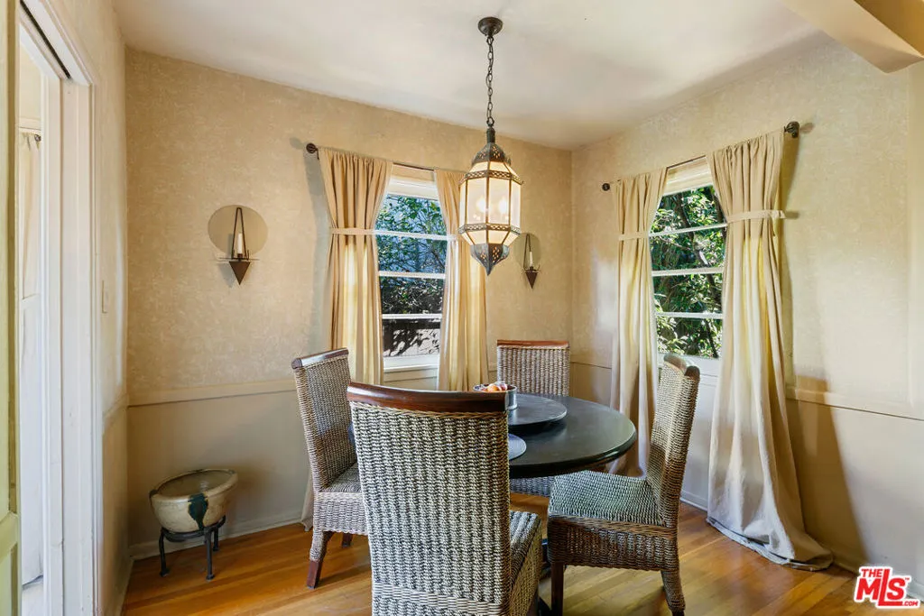 11672 Erwin Street, North Hollywood, California 91606 home-pic-9