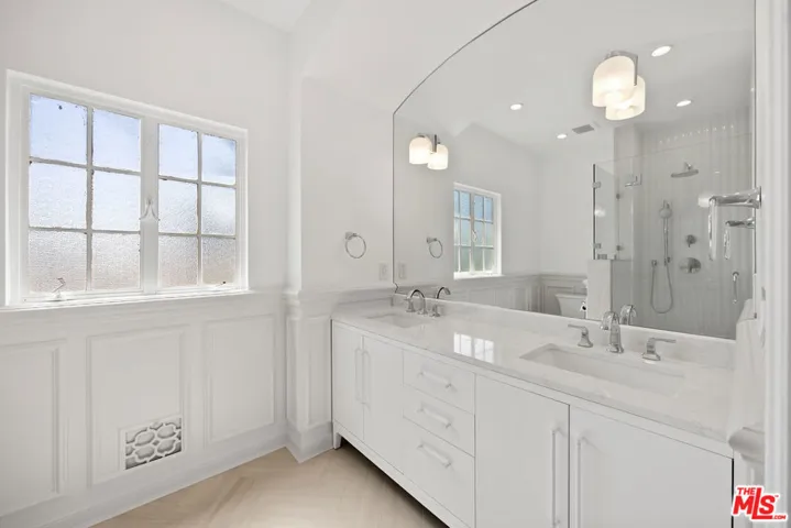 148 S Camden Drive F, Beverly Hills, California 90212