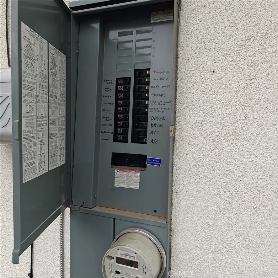 2425 S 10th Street, Fresno, California 93725 home-pic-3