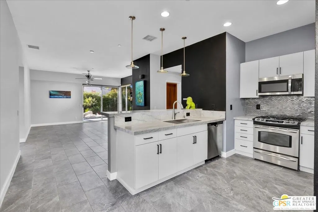 3601 Melody Lane, Palm Springs, California 92262 home-pic-11