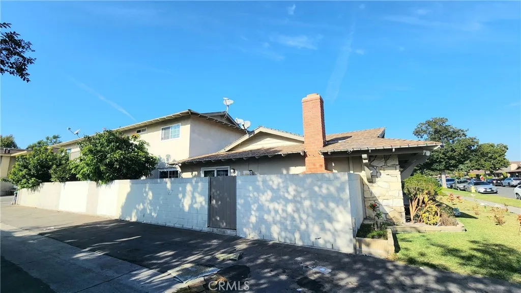229 S Delano 4, Anaheim, California 92804 home-pic-2