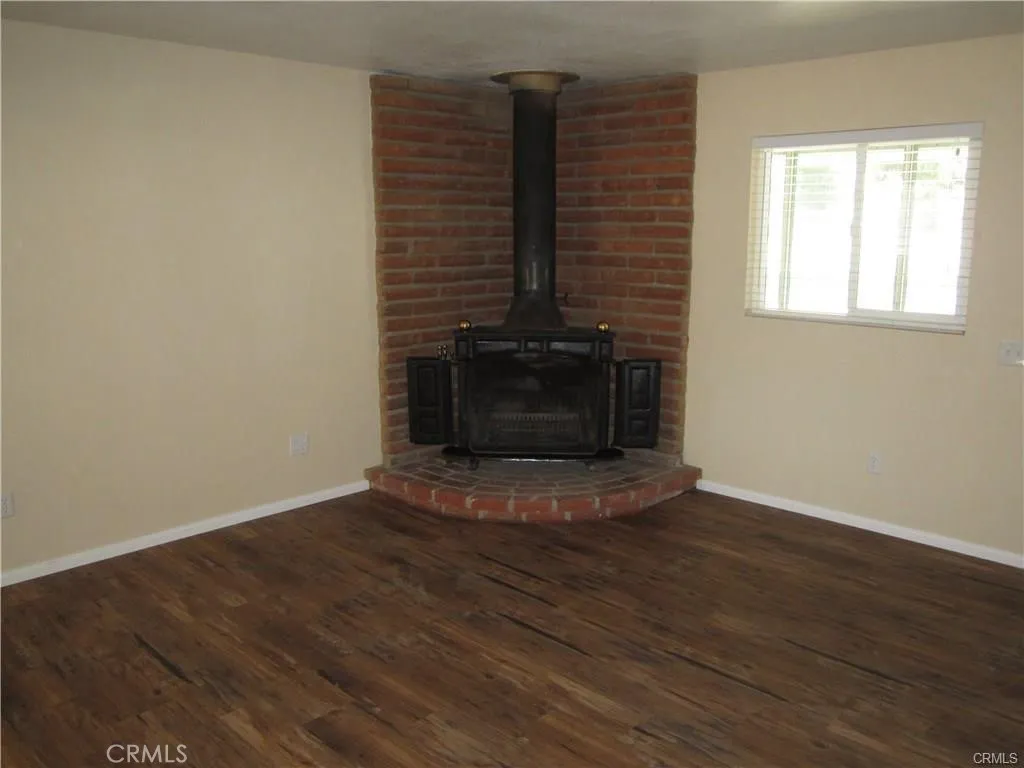 9341 Buckthorn, Hesperia, California 92345 home-pic-4