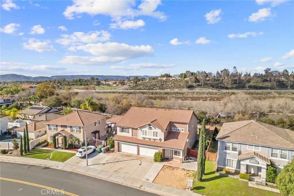 27297 Sierra Madre Drive, Murrieta, California 92563 home-pic-49